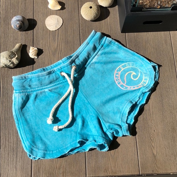 💧Ocean Drive💧 - Picture 4 of 4